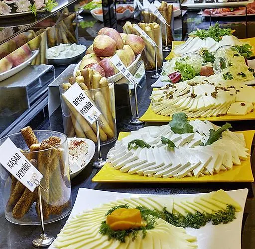 Cunda Uygulama Hotel Ayvalı