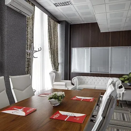 Cunda Uygulama Hotel *