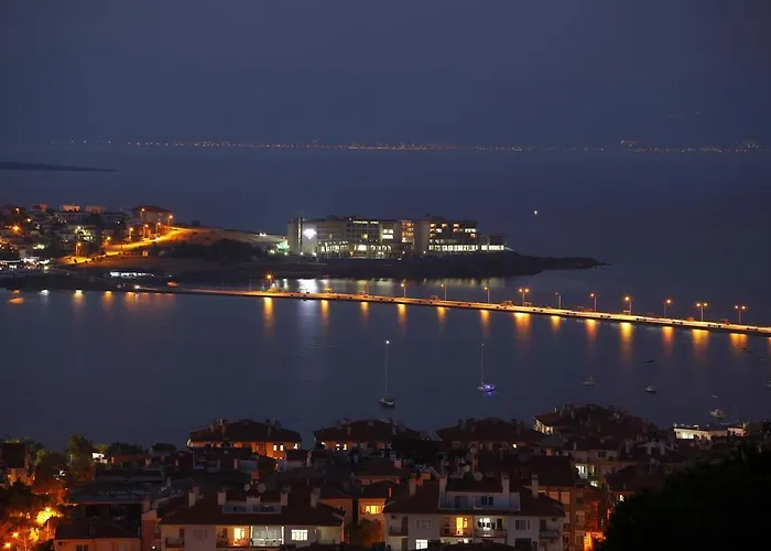 Cunda Uygulama 酒店 *